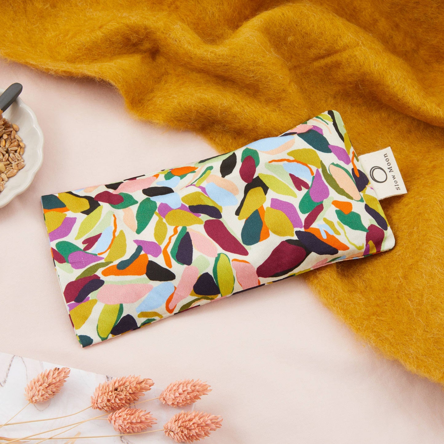 Organic cotton eye pillow for relaxation and yoga